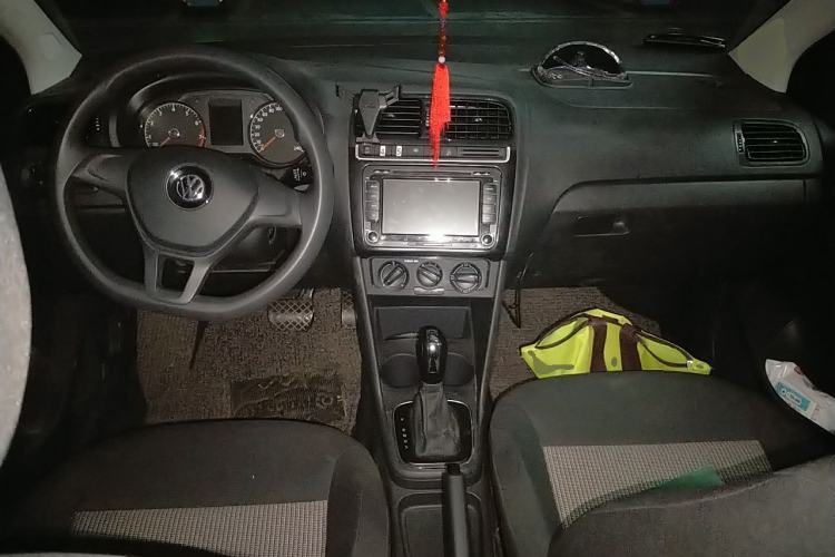 Used Volkswagen Polo 2018 1.5L Automatic Advanced Driving Model Center Console