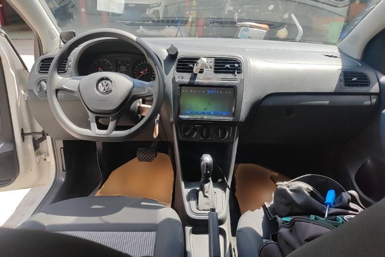 Used Volkswagen Polo 2018 1.5L Automatic Advanced Driving Model Center Console