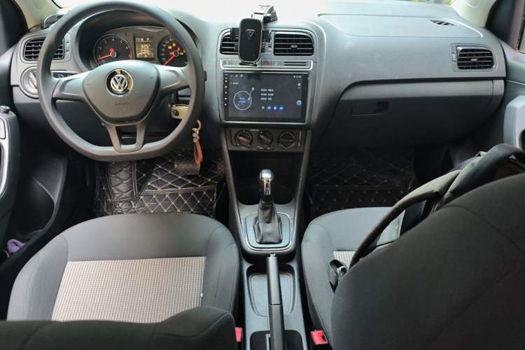 Used Volkswagen Polo 2018 1.5L Automatic Advanced Driving Model Center Console