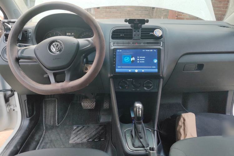 Used Volkswagen Polo 2018 1.5L Automatic Advanced Driving Model Center Console