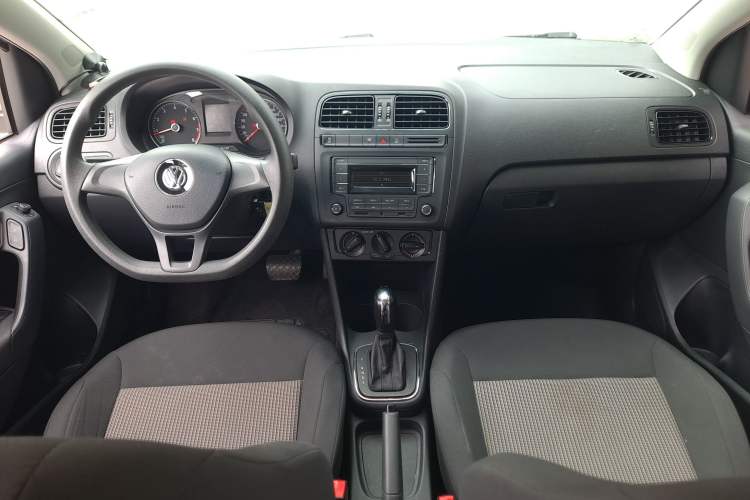 Used Volkswagen Polo 2018 1.5L Automatic Advanced Driving Model Center Console