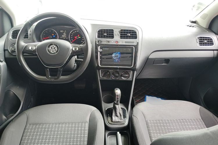 Used Volkswagen Polo 2018 1.5L Automatic Enjoyment Model Center Console