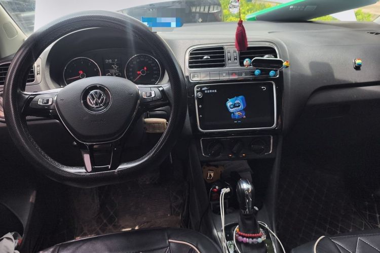 Used Volkswagen Polo 2018 1.5L Automatic Enjoyment Model Center Console