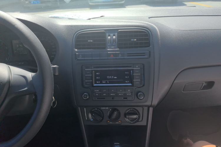 Used Volkswagen Polo 2018 1.5L Automatic Advanced Driving Model Center Console