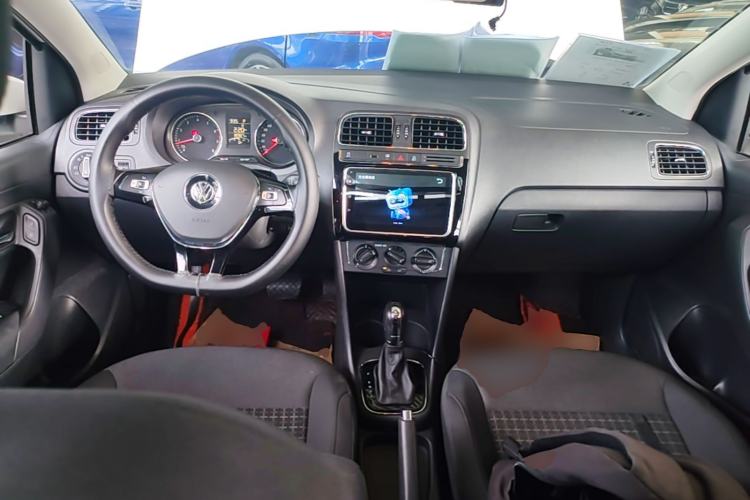 Used Volkswagen Polo 2018 1.5L Automatic Enjoyment Model Center Console