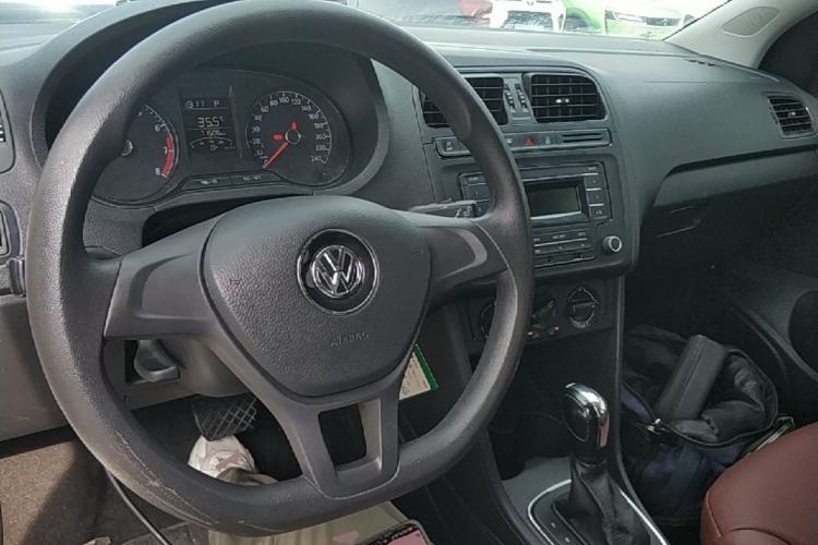 Used Volkswagen Polo 2018 1.5L Automatic Advanced Driving Model Center Console