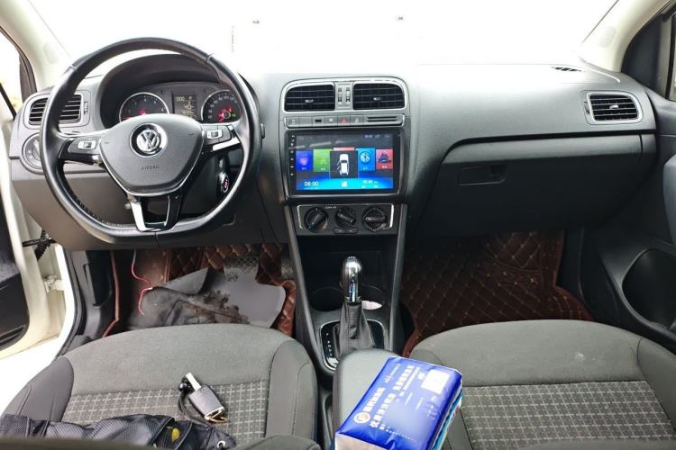 Used Volkswagen Polo 2018 1.5L Automatic Enjoyment Model Center Console