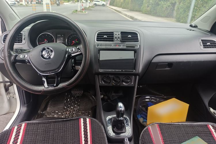 Used Volkswagen Polo 2018 1.5L Automatic Enjoyment Model Center Console