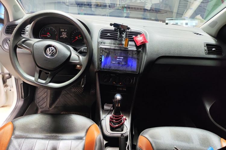 Used Volkswagen Polo 2018 1.5L Automatic Advanced Driving Model Center Console