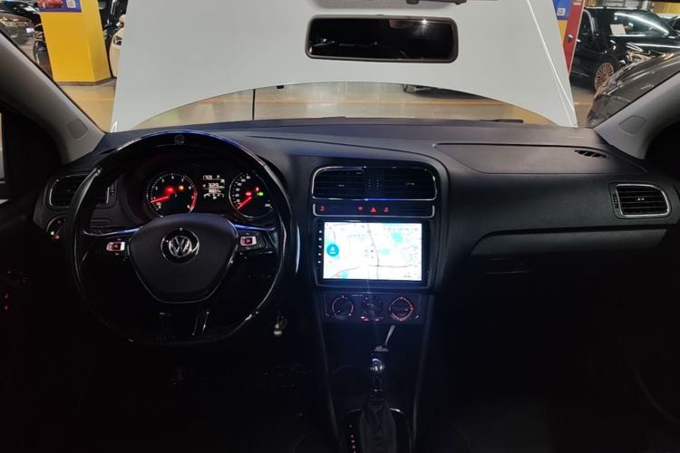 Used Volkswagen Polo 2018 1.5L Automatic Enjoyment Model Center Console