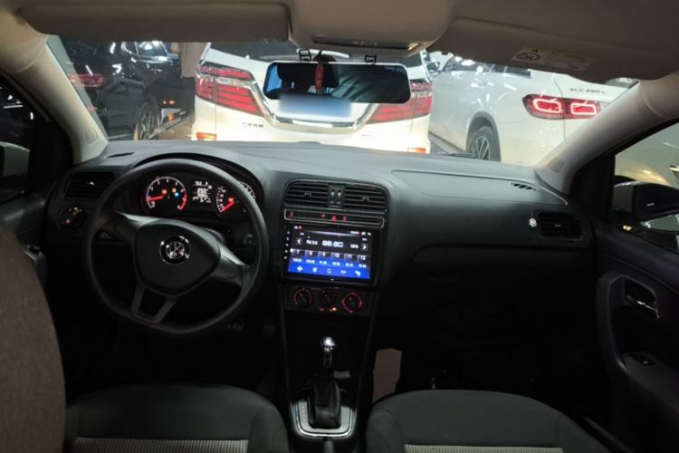 Used Volkswagen Polo 2018 1.5L Automatic Advanced Driving Model Center Console
