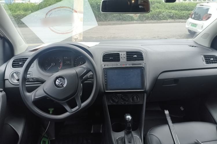 Used Volkswagen Polo 2018 1.5L Automatic Advanced Driving Model Center Console