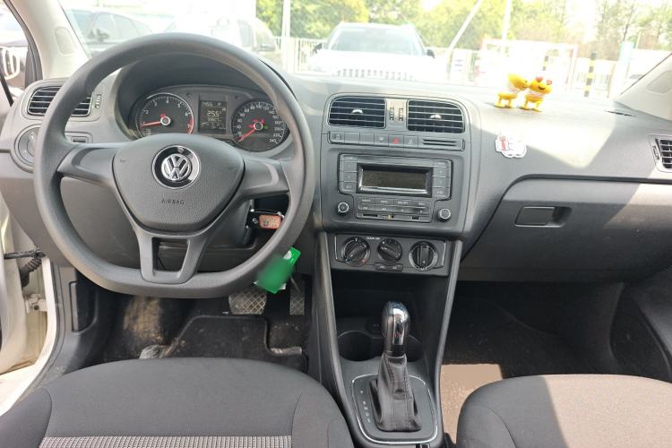 Used Volkswagen Polo 2018 1.5L Automatic Advanced Driving Model Center Console