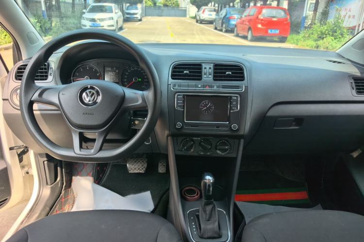 Used Volkswagen Polo 2018 1.5L Automatic Advanced Driving Model Center Console