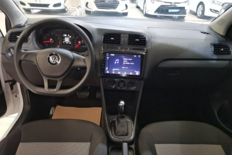 Used Volkswagen Polo 2018 1.5L Automatic Advanced Driving Model Center Console