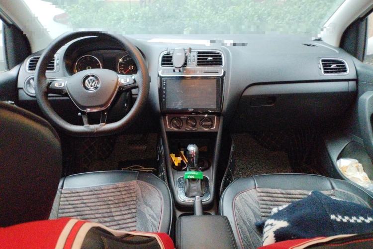 Used Volkswagen Polo 2018 1.5L Automatic Enjoyment Model Center Console