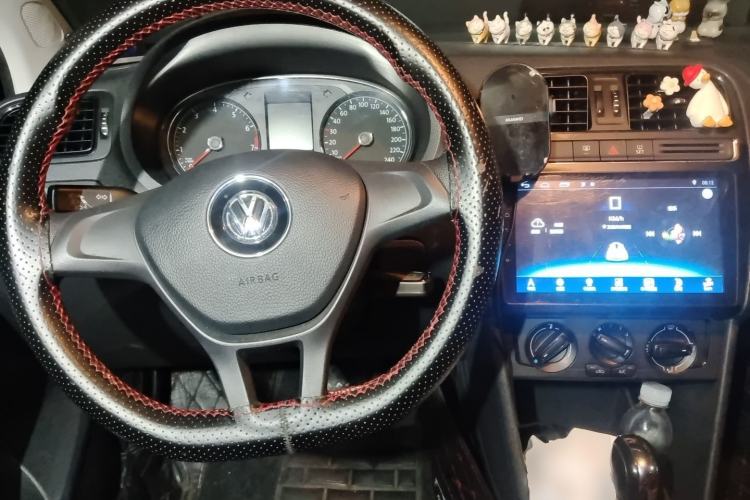 Used Volkswagen Polo 2018 1.5L Automatic Advanced Driving Model Center Console