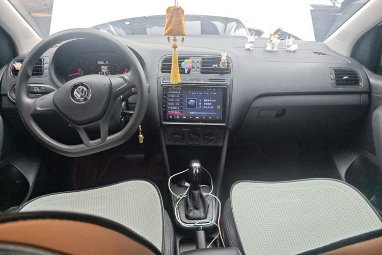 Used Volkswagen Polo 2018 1.5L Automatic Advanced Driving Model Center Console