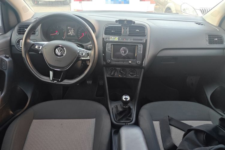 Used Volkswagen Polo 2018 1.5L Manual Drive-Comfort Model Center Console