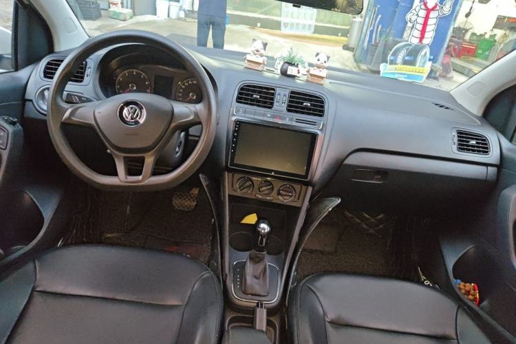 Used Volkswagen Polo 2018 1.5L Automatic Advanced Driving Model Center Console