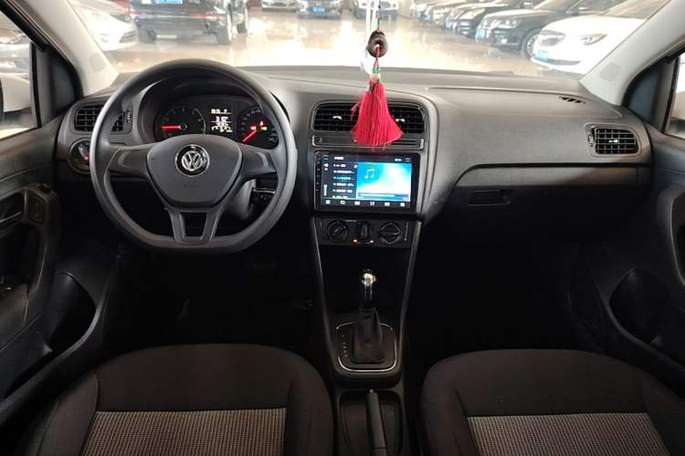 Used Volkswagen Polo 2018 1.5L Automatic Advanced Driving Model Center Console