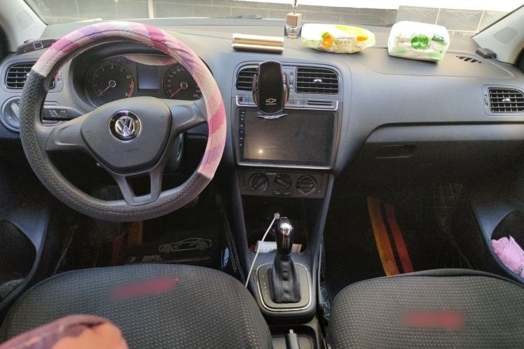 Used Volkswagen Polo 2018 1.5L Automatic Advanced Driving Model Center Console