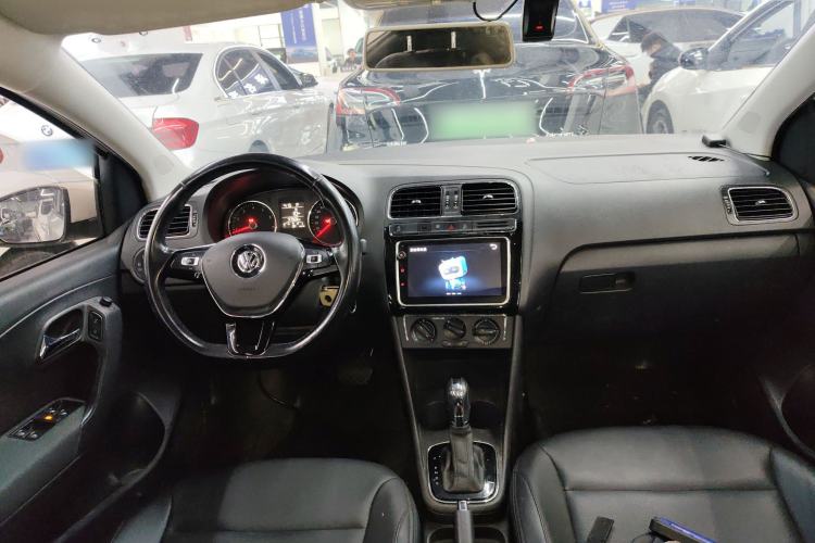 Used Volkswagen Polo 2018 1.5L Automatic Enjoyment Model Center Console