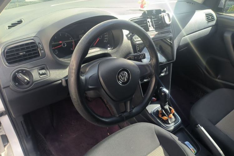 Used Volkswagen Polo 2018 1.5L Automatic Advanced Driving Model Center Console