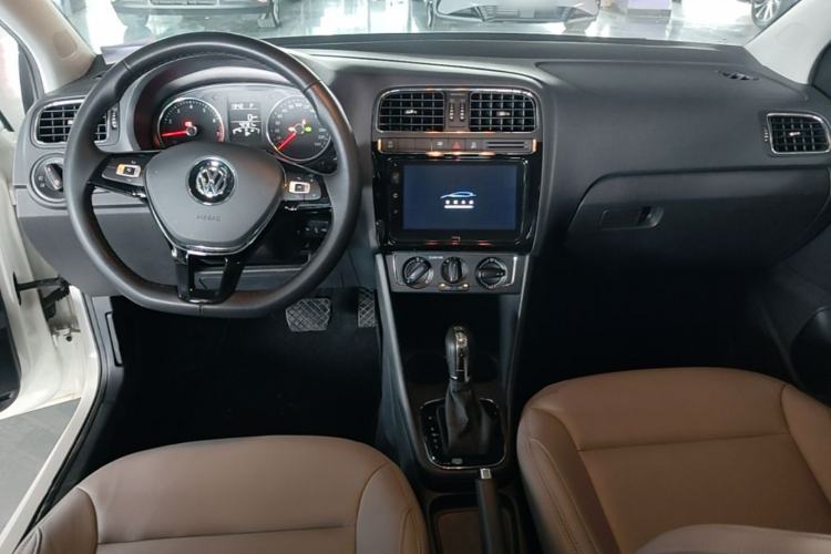 Used Volkswagen Polo 2018 1.5L Automatic Enjoyment Model Center Console