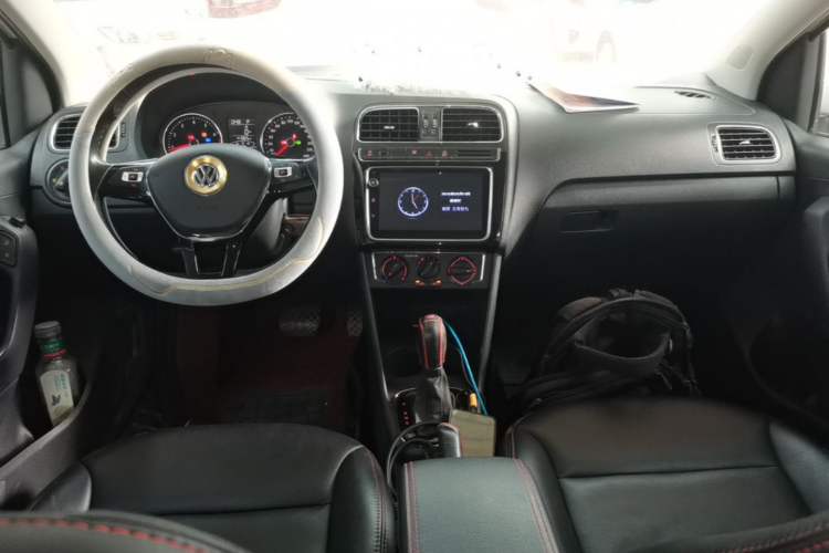 Used Volkswagen Polo 2018 1.5L Automatic Enjoyment Model Center Console