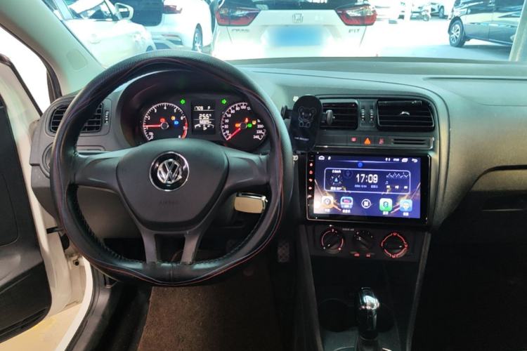 Used Volkswagen Polo 2018 1.5L Automatic Advanced Driving Model Center Console