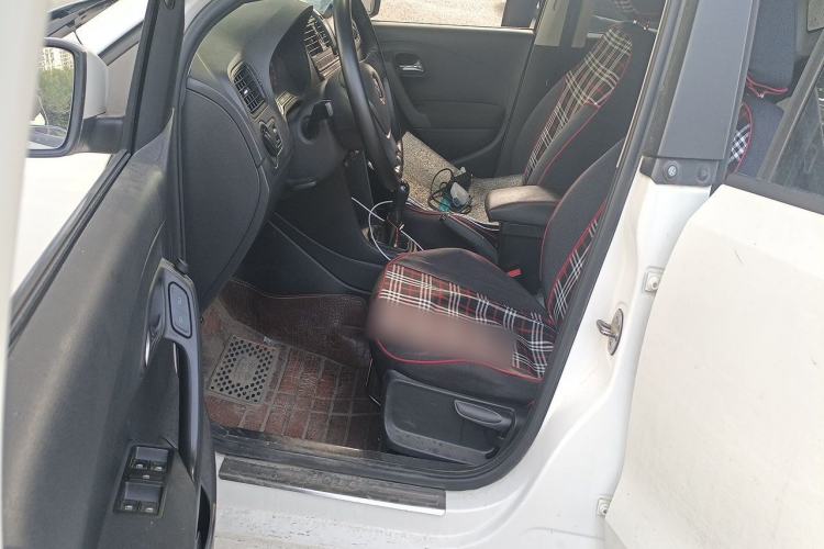 Used Volkswagen Polo 2018 1.5L Manual Drive-Comfort Model Driver Seat