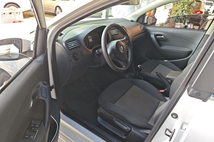 Used Volkswagen Polo 2018 1.5L Manual Drive-Comfort Model Driver Seat
