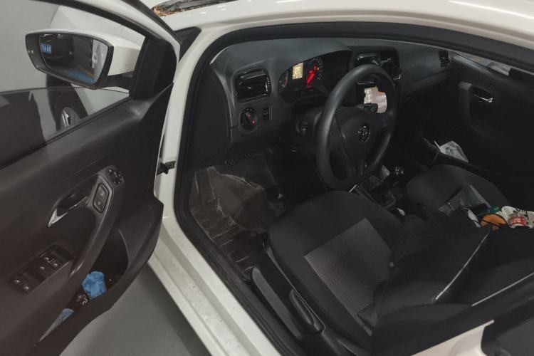 Used Volkswagen Polo 2018 1.5L Manual Drive-Comfort Model Driver Seat