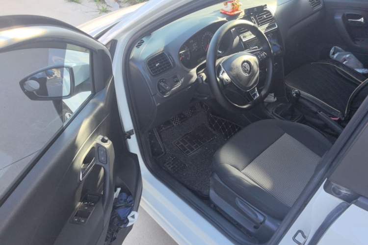 Used Volkswagen Polo 2018 1.5L Manual Drive-Comfort Model Driver Seat