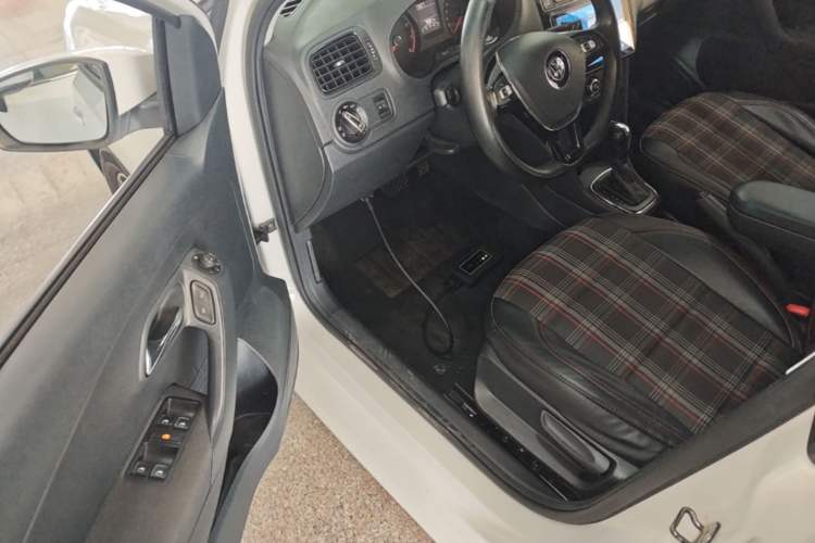 Used Volkswagen Polo 2018 1.5L Automatic Advanced Driving Model Driver Seat