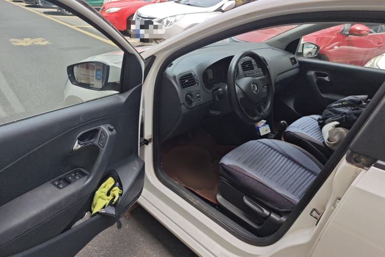Used Volkswagen Polo 2018 1.5L Manual Drive-Comfort Model Driver Seat