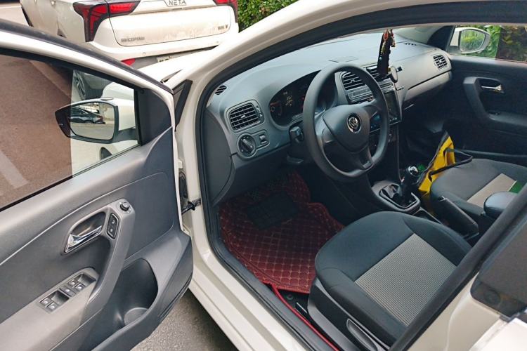 Used Volkswagen Polo 2018 1.5L Manual Drive-Comfort Model Driver Seat
