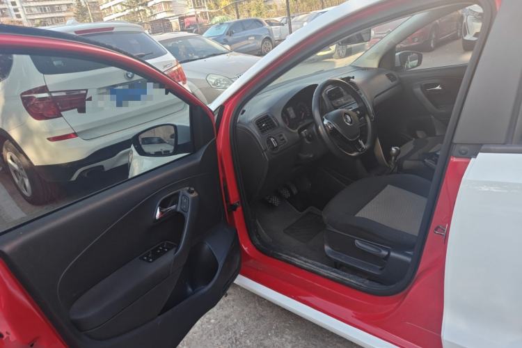 Used Volkswagen Polo 2018 1.5L Manual Drive-Comfort Model Driver Seat
