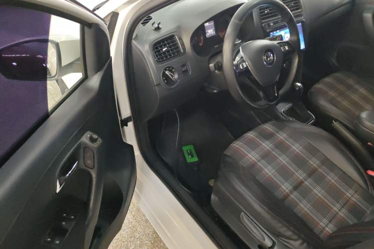 Used Volkswagen Polo 2018 1.5L Automatic Advanced Driving Model Driver Seat