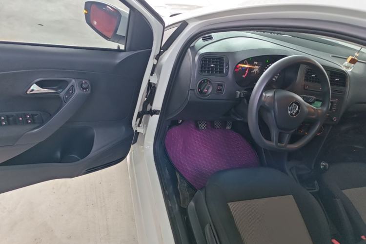 Used Volkswagen Polo 2018 1.5L Manual Drive-Comfort Model Driver Seat