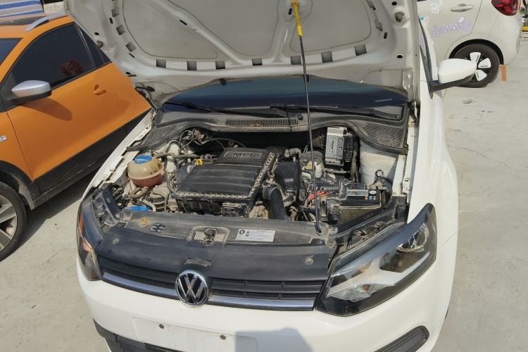 Used Volkswagen Polo 2018 1.5L Manual Drive-Comfort Model Engine Bay