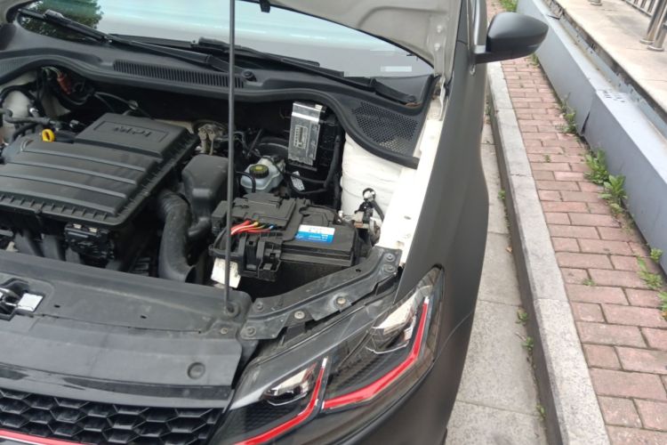 Used Volkswagen Polo 2018 1.5L Manual Drive-Comfort Model Engine Bay Left