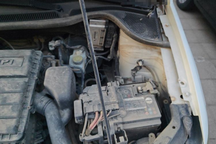 Used Volkswagen Polo 2018 1.5L Manual Drive-Comfort Model Engine Bay Left