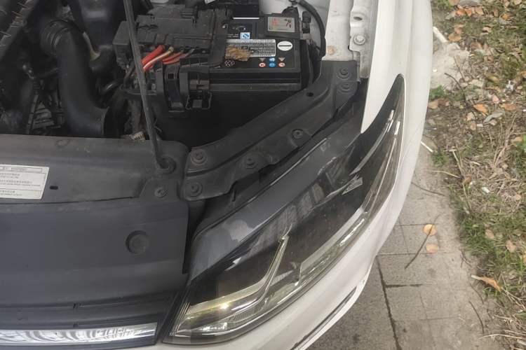 Used Volkswagen Polo 2018 1.5L Automatic Enjoyment Model Engine Bay Left