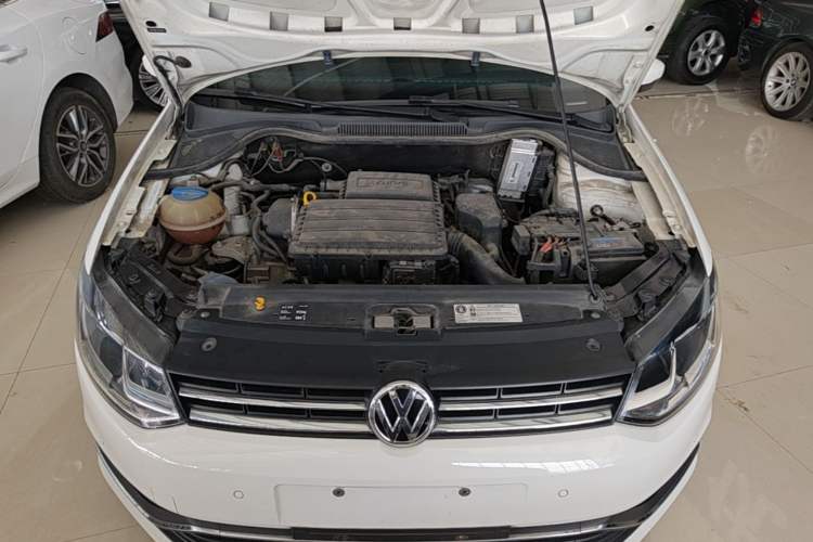 Used Volkswagen Polo 2018 1.5L Automatic Luxury Edition Engine Bay