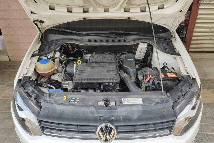 Used Volkswagen Polo 2018 1.5L Manual Drive-Comfort Model Engine Bay