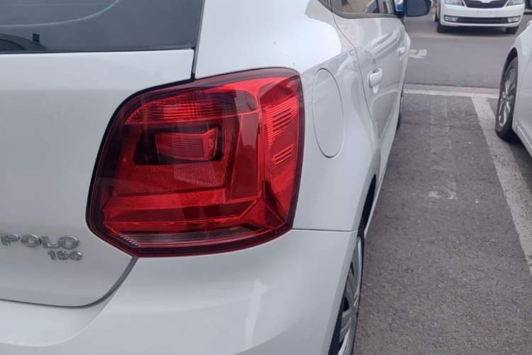 Used Volkswagen Polo 2018 1.5L Automatic Enjoyment Model Exterior 3