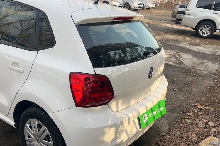 Used Volkswagen Polo 2018 1.5L Manual Drive-Comfort Model Exterior 4