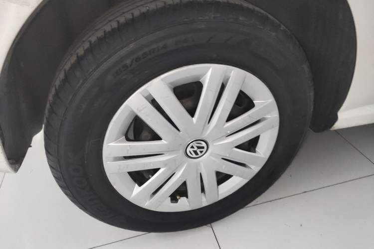 Used Volkswagen Polo 2018 1.5L Manual Drive-Comfort Model Exterior 8